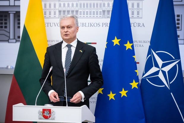 Президент Литви закликає Захід розірвати зв'язки із Росією