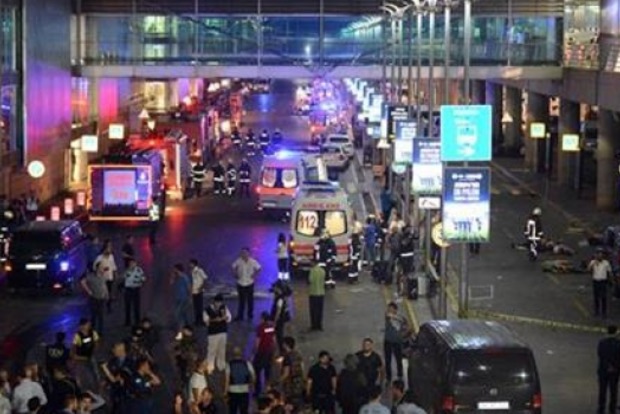 Посол: Поранена під час теракту в Стамбулі українка у безпеці