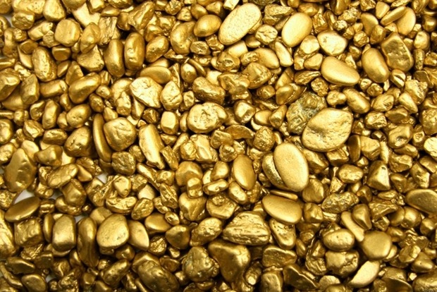 В РФ мужчина получил условный срок за найденную банку с золотом