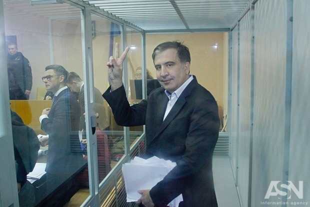 Це наруга: Тимошенко обурюється в суді над Саакашвілі