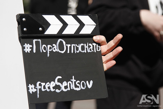 Схуд, але залишається непохитним: адвокат повідомив про стан Сенцова