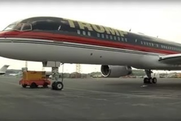  В США неизвестный самолет опасно сблизился с лайнером Трампа