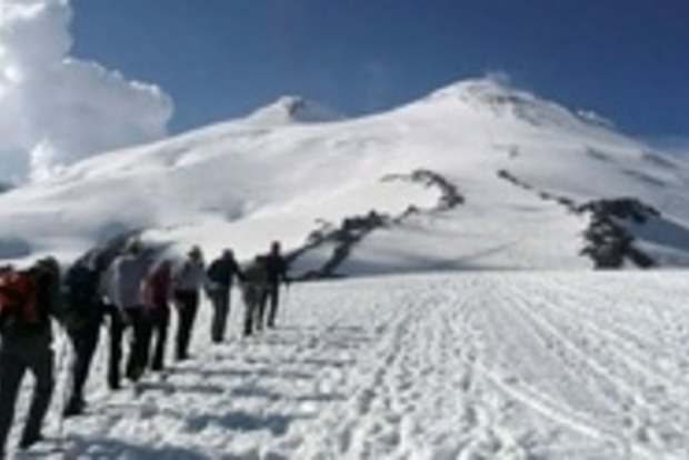 Спасатели РФ нашли украинского альпиниста, который сорвался с Эльбруса
