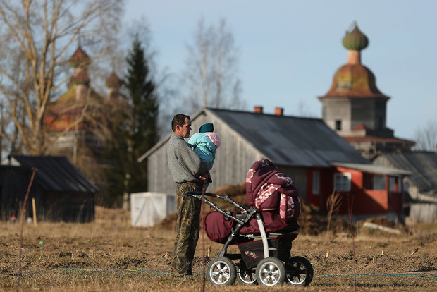 Население России начало сокращаться, из-за того, что украинцы уезжают в ЕС