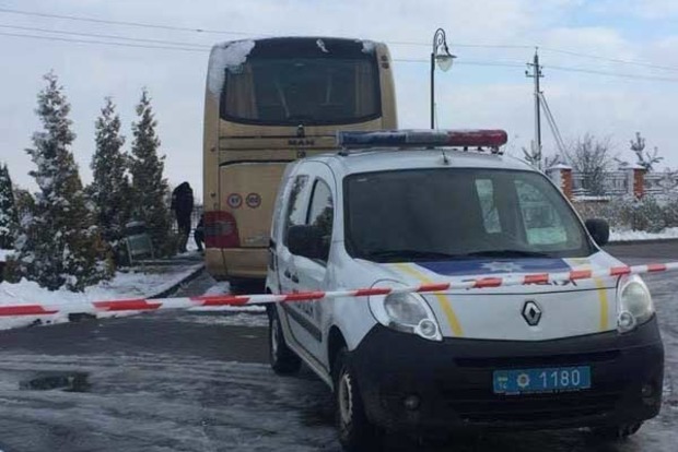Возле Львова подорвали автобус из Польши, в МИД заявили о провокации