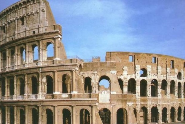 Впервые за 40 лет туристы попадут на верхний уровень римского Колизея