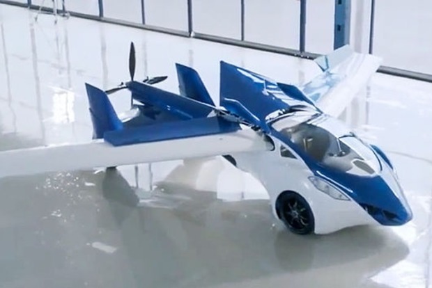 Первый летающий автомобиль появится в 2018 году