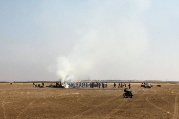 ﻿Тіла російських військових зі збитого в Сирії вертольота захопили бойовики