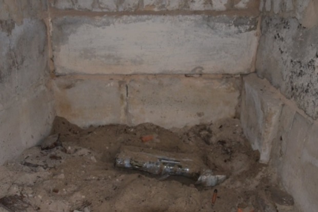 На Луганщине неподалеку границы с РФ правоохранители нашли тайник с боеприпасами