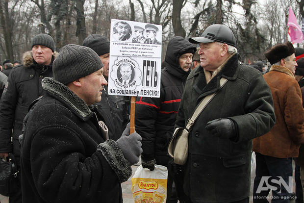 Рева розповів, коли військові пенсіонери отримають підвищені виплати з урахуванням окладу, звання та вислуги років