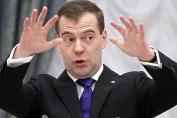 Медведев резко раскритиковал действия Трампа в Сирии
