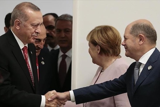 Президент Эрдоган провел переговоры с новым канцлером ФРГ