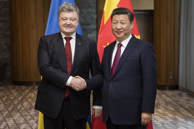 Порошенко попросил у КНР помощи в борьбе с российской агрессией