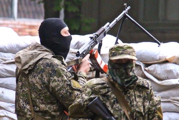 Боевики плотным огнем накрыли Станицу Луганскую