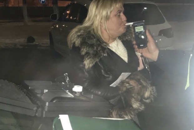 Экс-полицейская устроила пьяное ДТП с дракой в Киеве