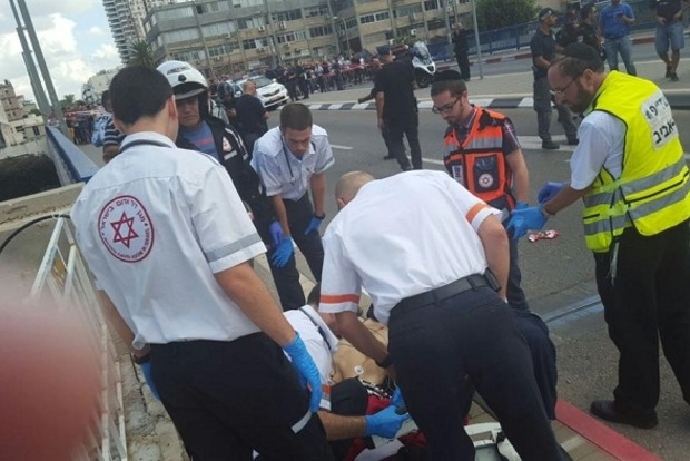 Внаслідок теракту в Тель-Авіві загинуло чотири людини