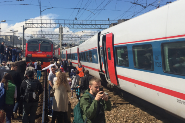 На вокзале в Москве столкнулись две электрички, есть пострадавшие