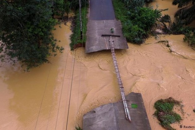 Наводнения в Таиланде: 25 человек погибли, туристический сезон под угрозой