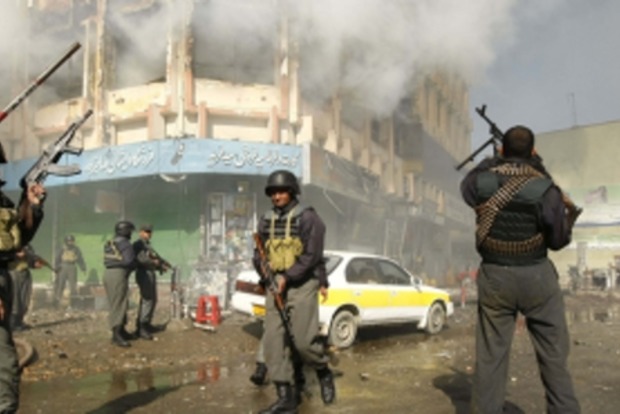 ﻿Внаслідок теракту в Афганістані загинули 27 новобранців