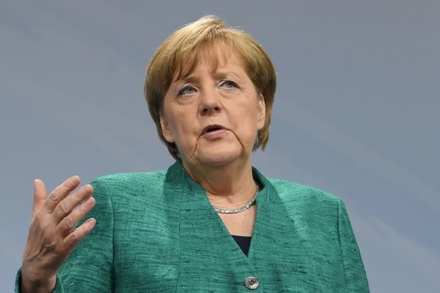 Меркель: ситуація на Донбасі далека від врегулювання