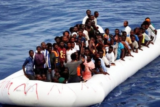 Іспанія надасть притулок судну з біженцями, яке не пустили в Італію