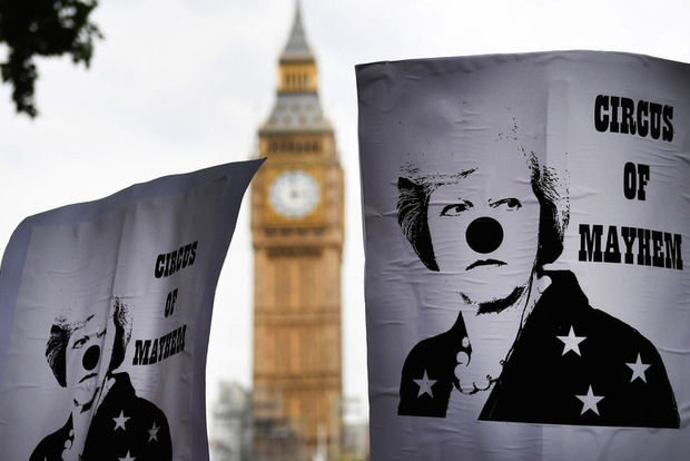 Протесты в Лондоне: активисты требуют отставки правительства Мэй