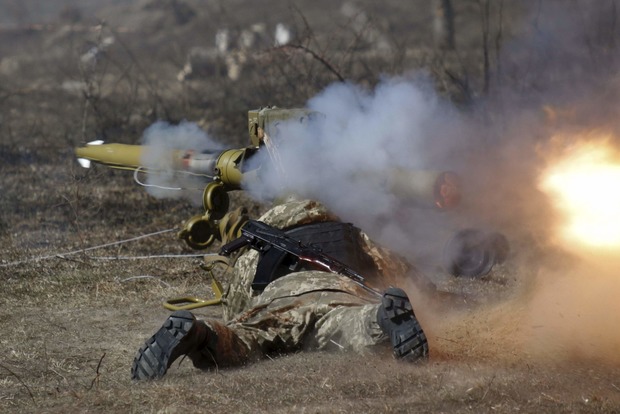 Волонтер: украинские военные на километр продвинулись вглубь Светлодарской дуги