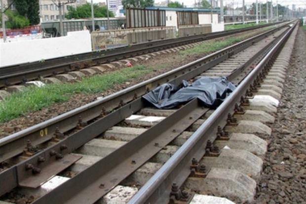 В Винницкой области поезд наехал на мотоцикл, два человека погибли
