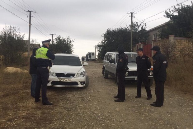 Невідомі затримали кримського татарина після обшуку ФСБ