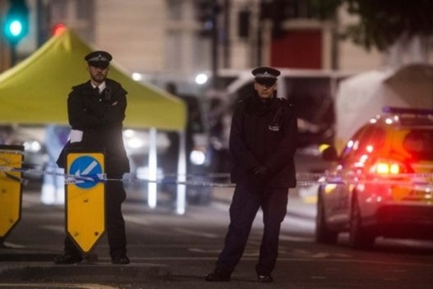 У Лондоні чоловік напав на перехожих з ножем, є загиблі