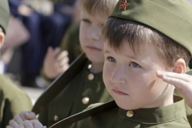 На россии пропагандисты продолжают промывать мозги с детского возраста