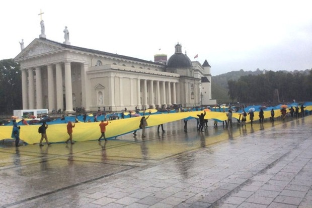 В Вильнюсе в честь Украины назвали площадь