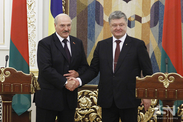 Лукашенко пообещал, что из Беларуси никогда не нападут на Украину