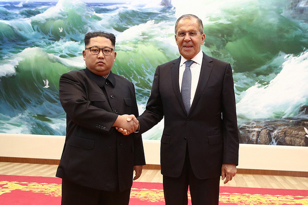 Ким Чен Ын встретился с Лавровым и передал Путину привет 