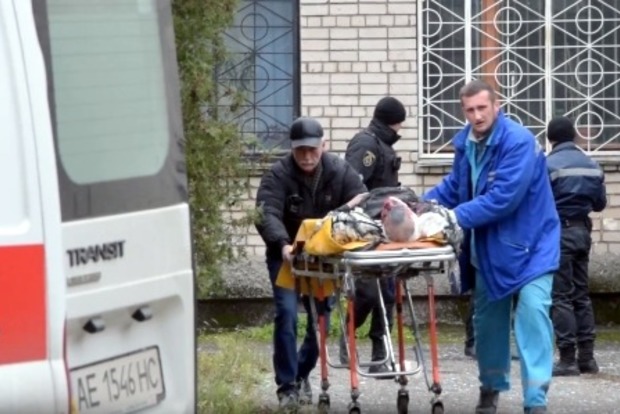 Мужчина взорвал две гранаты в райсуде в Никополе: есть жертвы