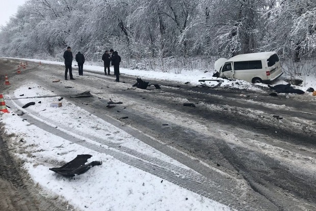 Смертельное ДТП на Буковине: из-за снега погибли два человека