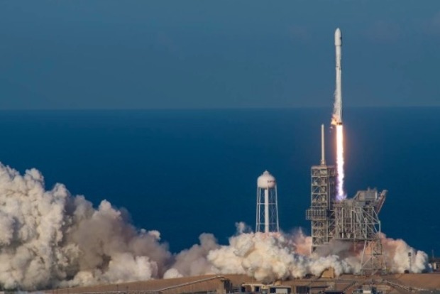 Шоу або прорив: SpaceX запустила і посадила використаний Falcon 9