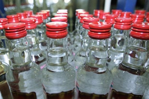 Полиция открыла уголовное дело по факту отравления алкоголем в Николаеве