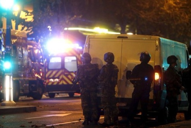Растет число жертв терактов в Париже