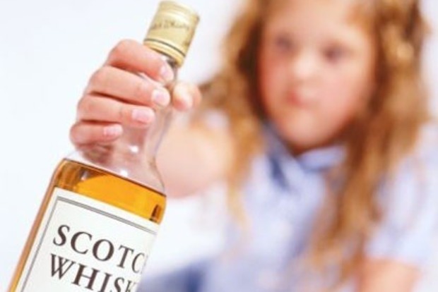 На Львовщине семеро детей отравились алкоголем. Двое в реанимации