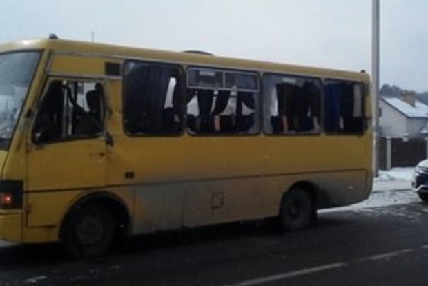 Маршрутка зіткнулася з вантажівкою на Львівщині, є постраждалі