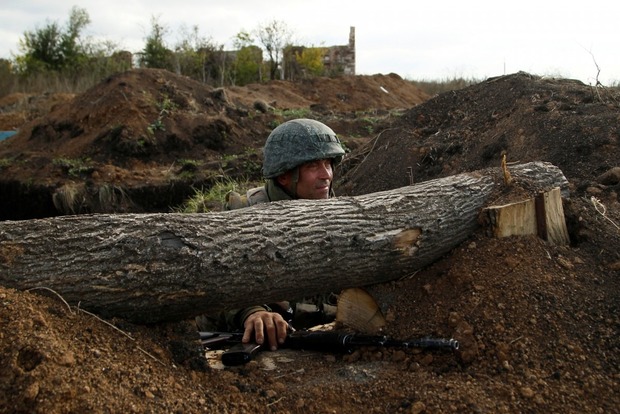 Снайперы РФ на Донбассе устраивают засады и открывают прицельный огонь