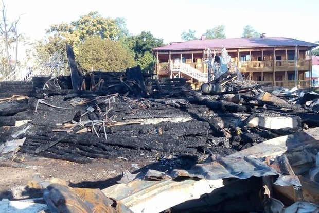 После страшного пожара в Одессе власти Киева взялись проверять школы