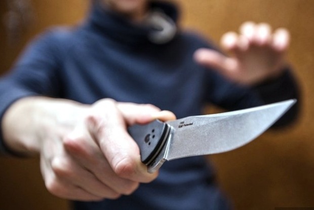 ﻿У Києві двоє іноземців поранили ножем чоловіка