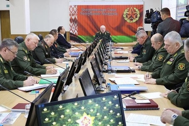 Лукашенко обвинил мерзавцев в обострении военной обстановки в регионе