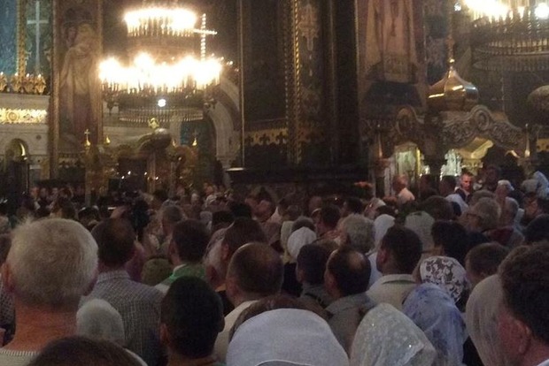 У Володимирському соборі віруючі УПЦ КП зібралися на літургію до Дня хрещення Русі