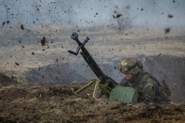 Боевики обстреляли позиции ВСУ из запрещенного оружия