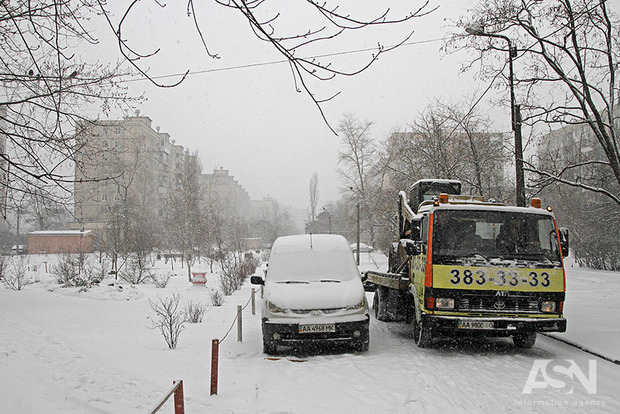 Через снігопади повністю перекрили три дороги в Запорізькій області