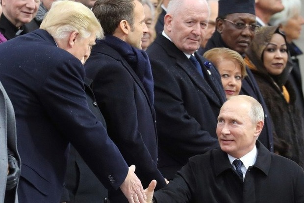 Путін привітав Трампа з прийдешнім Новим роком