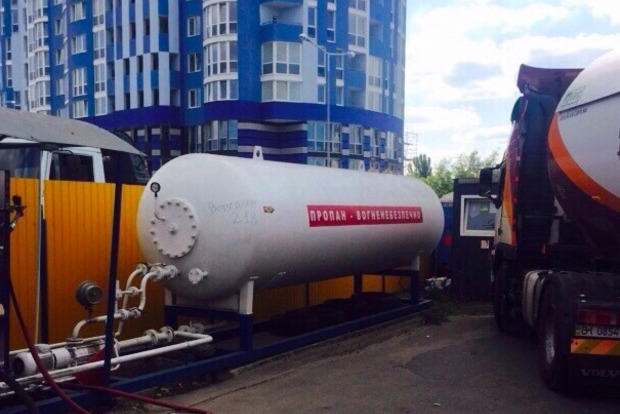 У Києві демонтували сім небезпечних газових заправок (фото)